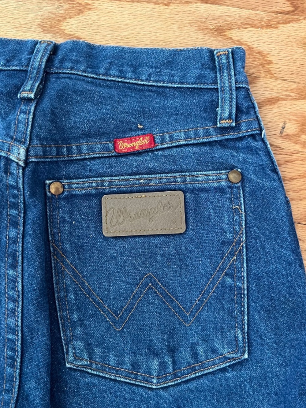 Vintage Wrangler High Rise Straight Leg Dark Wash Jeans Womens 25x35 USA Western